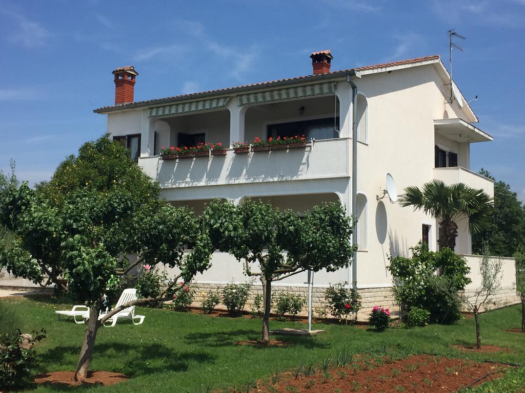 Veleniki Apartment Vesna מראה חיצוני תמונה