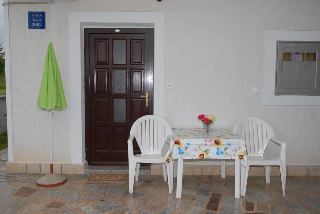 Veleniki Apartment Vesna מראה חיצוני תמונה