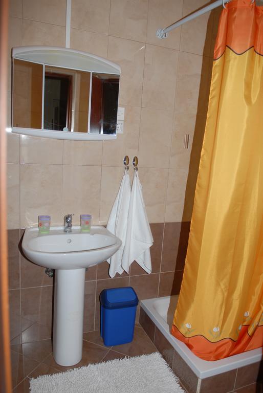 Veleniki Apartment Vesna מראה חיצוני תמונה