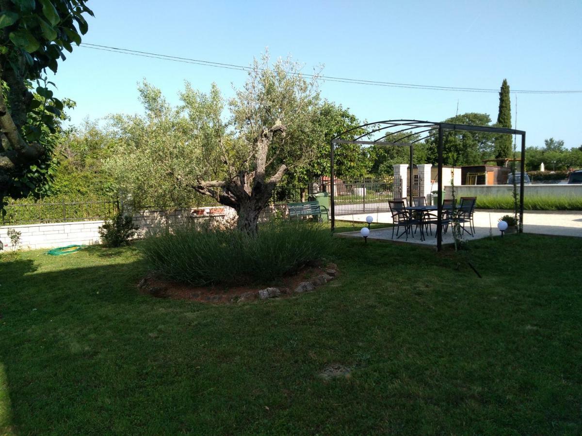 Veleniki Apartment Vesna מראה חיצוני תמונה
