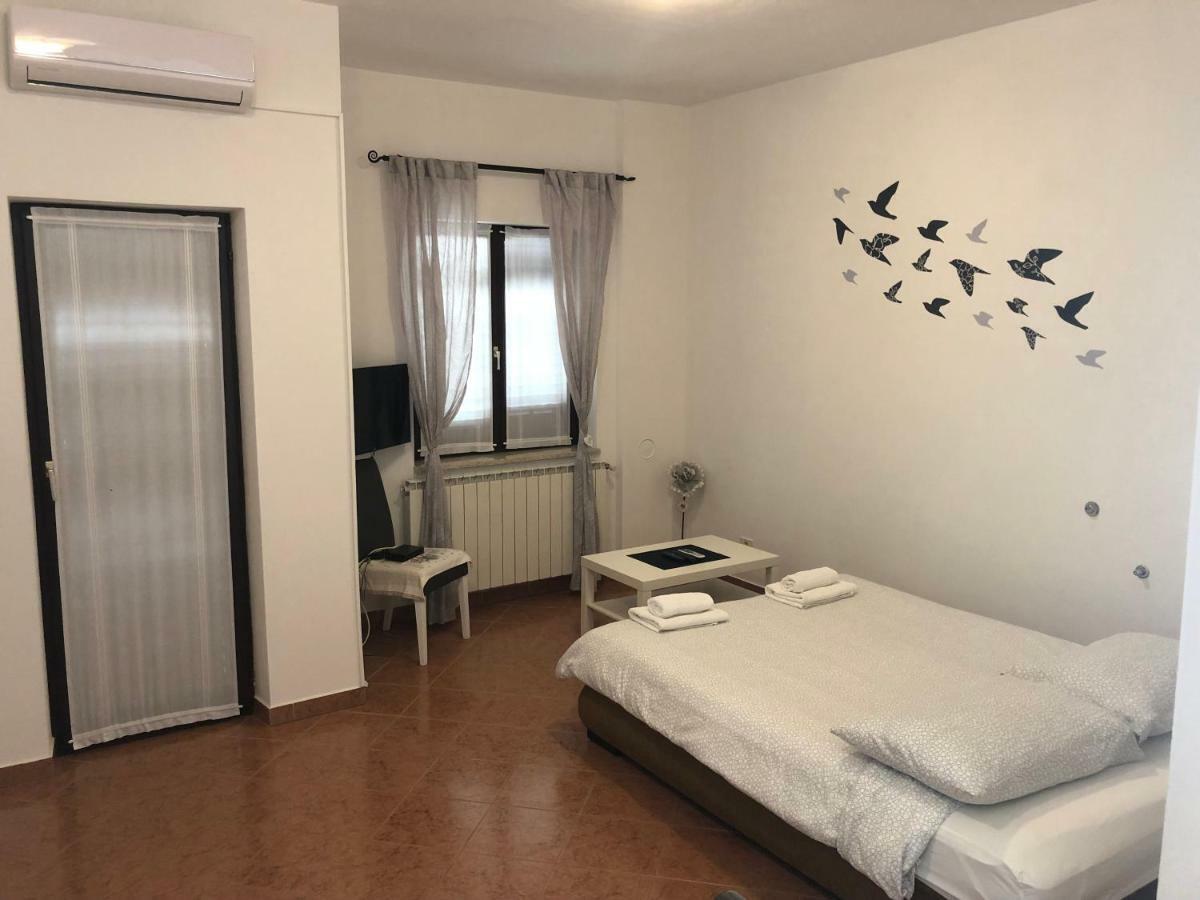 Veleniki Apartment Vesna מראה חיצוני תמונה