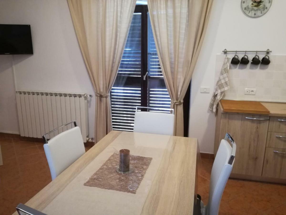 Veleniki Apartment Vesna מראה חיצוני תמונה