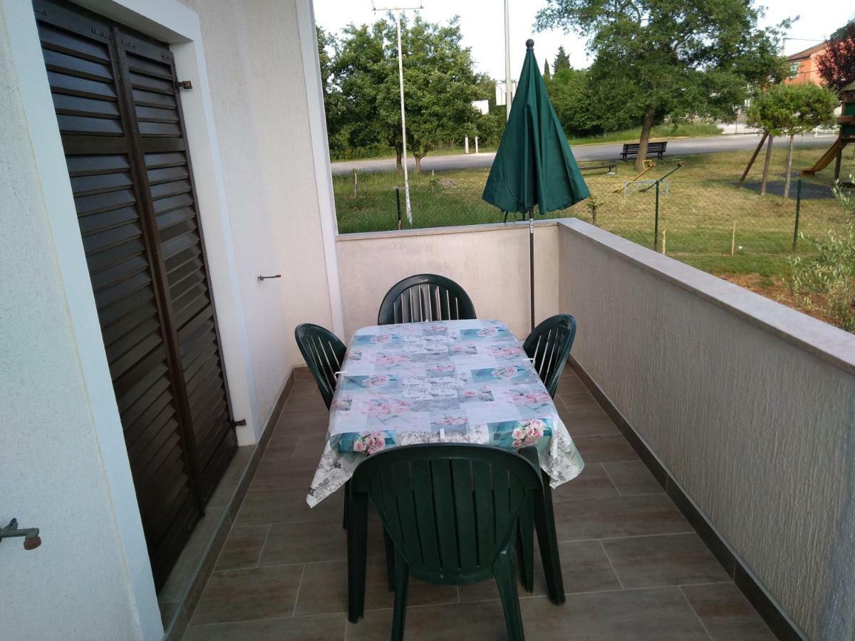 Veleniki Apartment Vesna מראה חיצוני תמונה